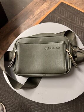 Ayla & Co Olive Green Men's Belt Bag